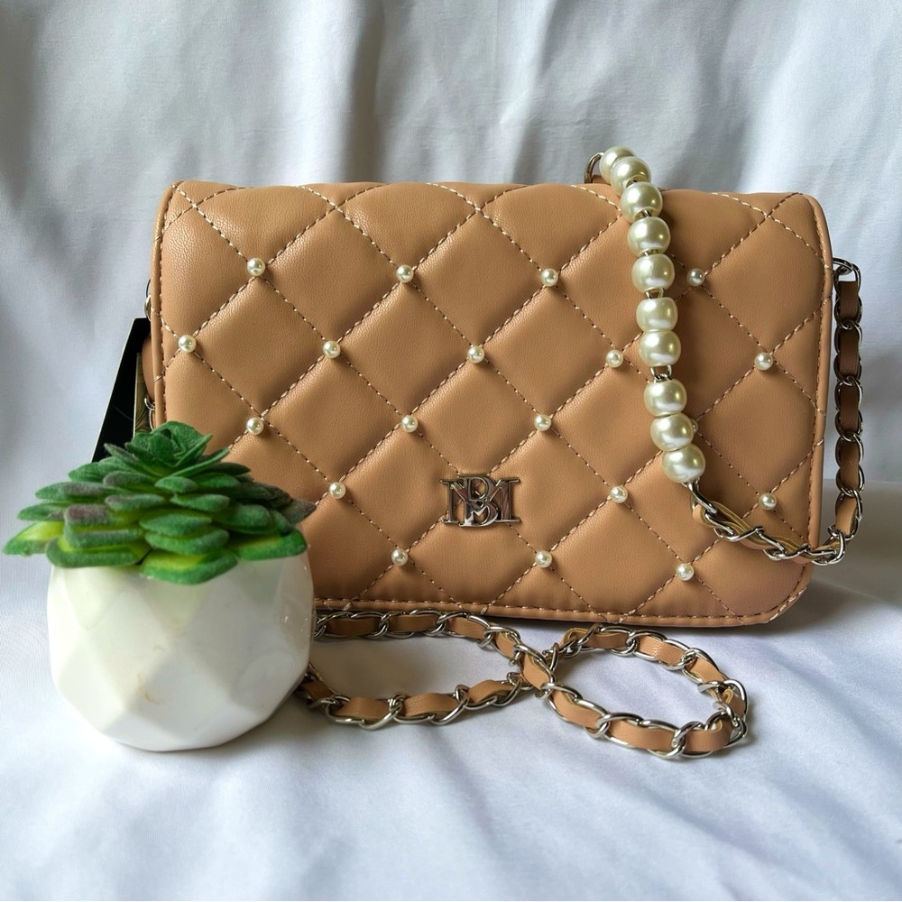 • BADGELY MISCHKA •Vegan Diamond Quilted Crossbody Bag w/Faux Leather/Pearls •